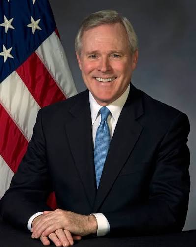 Ray Mabus, 75.º Secretario de la Marina de los Estados Unidos
